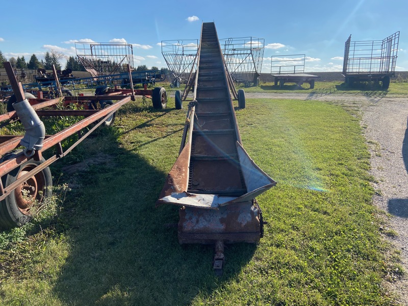 Augers/Conveyers  Little Giant Bale Elevator - 40' Photo